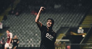 Gol y doble asistencia de Raúl Jiménez en empate de los 'Wolves' en Europa League