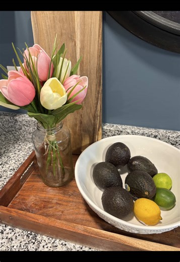 Someone teach me! Why do timers work so well for adults and children alike? Is it just how our brains work or is it something deeper and more personal? #timerswork #cleaninghack #momtalk