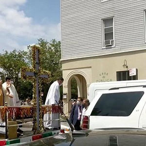 The procession of Our Lady of Mt. Carmel in Williamsburg, Brooklyn. #ourladyofmtcarmel #procession #italian #tradition #love #catholic #faith #italianpride #brooklyn #williamsburg #newyork #italianenclave #viva #lamadonna thanks to @__emongioj2 for video. | Italian Neighborhoods