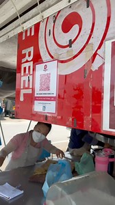 Permatang Tinggi 坤慢煎糕的黑糖pandan口味和刚夺得米其林必比登推荐的大山脚国泰慢煎糕，你更喜欢哪一个？ 我觉得各有千秋啦！但我更爱黑糖口味，嘻嘻😜 Permatang Tinggi 坤慢煎糕 Jalan Tamil, Kampung Permatang Tinggi, 14100 Bukit Mertajam, Pulau Pinang 营业时间：中午开始 星期二休息 BM Cathay 慢煎糕 Jalan Aston, 14000 Bukit Mertajam, Pulau Pinang 营业时间：中午开始 一三五休息😴 | 玩食威力 Willy’s Food & Travel