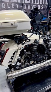 🔥 TWO FRESH MONSTER BUILDS ROLLING OUT THE MOONSHINE SHOP DOORS 🔥 2024 Road Glide STs about to get absolutely violated. 💀 The WHITE ROAD GLIDE ST → Moonshine Horsepower 143ci DOMINATOR package Big-bore square setup 4.500” x 4.500” destruction built to make low-end torque that’ll rip the rear tire off the rim. 🖤 The BLACK ROAD GLIDE ST → Moonshine Horsepower 139ci NIGHTMARE setup Short-stroke 4.500” × 4.375” overbore terror – revs to the moon, hits instantly, and murders everything in roll-on