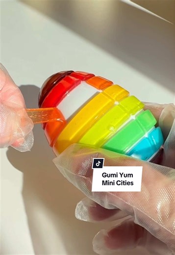 The little toy is so tiny, and the Gummi peels so nice #gumiyum #candysurprise