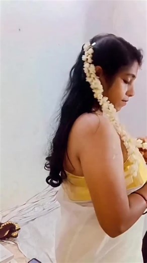 YaminiSaya Official Page Highlights