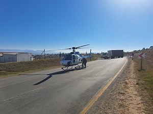 Mthatha blockade | Main entry points into Mthatha blocked