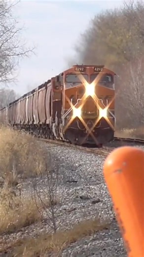 CSX G111-07 BNSF Loaded Grain Train from Sterling, Ohio 11/9/2024 #shorts #csx #bnsf #train #railfan