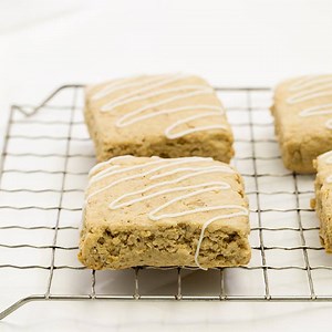 39K views · 422 shares | Brown sugar and cinnamon make these gluten free oatmeal bars like the very best oatmeal in a neat little to-go package. Make them ahead for busy weekday mornings! | Gluten Free on a Shoestring | Facebook