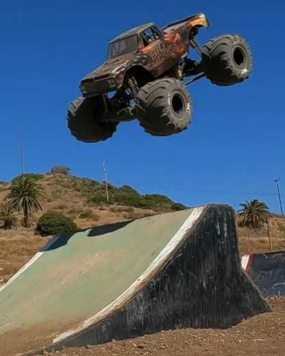 25M views · 207K reactions | These remote controlled monster trucks can perform the craziest stunts | Supercar Blondie | Facebook