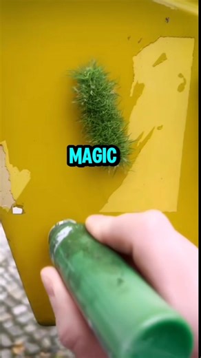 choose a pen to doodle with in class 🖋️