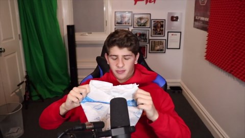 I got my Cobra Kai season 3 DVD! - Full unboxing