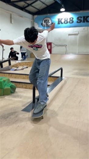 Backside Blunt slide🔥 #skateboarding #skateboardvibes #skate #skateboard #skateboardingisfun #skate