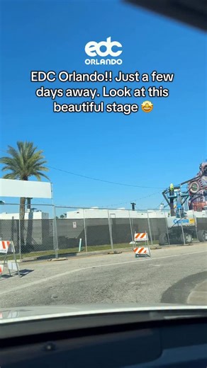 EDM Residence on Instagram: "The MainStage of EDC Orlando is almost complete! Look at the owl! 🦉🔥 📍 @edc_orlando 🎥: hanaroxanne on TT #edm #edmresidence #dj #rave #housemusic #dj #rave #electronicmusic #techhouse #plur"