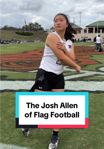 Akemi was DOTTING defenses up last weekend 👀 #strictlyfootball @Leighton James