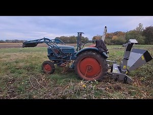 Holz häckseln mit Hanomag Perfekt 300 und Jansen BX-42S