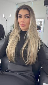 ¡CEJAS PERFECTAS 24/7! Lograr cejas perfectas puede transformar tu rostro y realzar tus rasgos. Aquí te explicamos como logramos cejas ideales: 1. Forma adecuada: La forma de tus cejas debe complementar la forma de tu rostro. Por ejemplo, si tienes un rostro redondo, unas cejas con una ligera curva pueden ayudar a alargarlo visualmente. 2. Epilación: Cera o hilo para dar forma a tus cejas. Asegúrate de no excederte; es mejor quitar poco a poco. Considera la epilación profesional para un acabado 