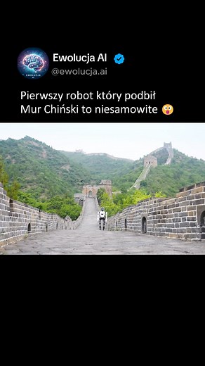 🤖 Pierwszy humanoidalny robot, który podbił Wielki Mur Chiński! To osiągnięcie, pokazane na filmie, demonstruje zdolność XBot-L do poruszania się po nierównym terenie, schodach i słabo oświetlonych obszarach, dzięki algorytmom uczenia się przez wzmacnianie. #ai #robotyka #technologia #roboty #innowacje #automatyzacja | Ewolucja AI