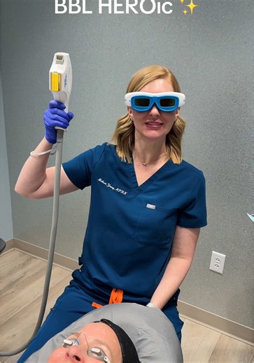 #effectmedspa #sciton #armthelaser #bbl #bblheroic #pigment #sunspots