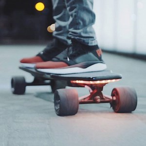47K views · 966 reactions | This electric skateboard doesn't need a remote control. | Verge Reviews | Facebook