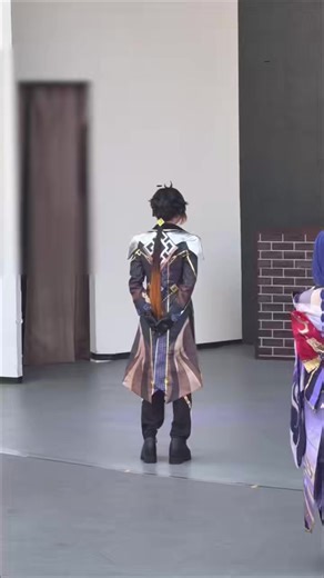 今更ながらアコスタひらパーにてし鍾離で踊ってました🙌#原神コスプレ #gensincosplay #鍾離コスプレ #Cosplay #gensinimpactcosplay