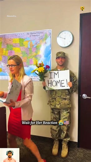 One Turn. One Look. Endless Tears 😭 | Military Homecoming #SoldierHomecoming #EmotionalMoment