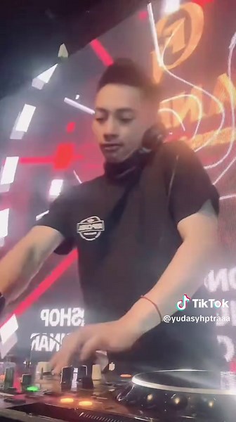 DEEVAPALI PARTY 2025: Celebrate with Bollywood Vibes!