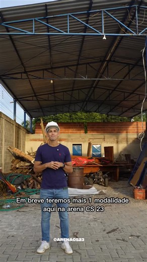 Arena CS23 • A CASA DO ESPORTE on Instagram: "A Arena CS23 segue crescendo para entregar o melhor do esporte para você. No vídeo, o Cleiton Silva apresenta a novidade: o nosso novo box de CrossFit, feito para quem busca força, intensidade e evolução de verdade. Assiste ao vídeo e sente a energia do que vem aí. Marca quem vai treinar com você. Link na bio. #crossfit #arenacs23 #esportegv #futebolgv #vôleigv governadorvaladares"