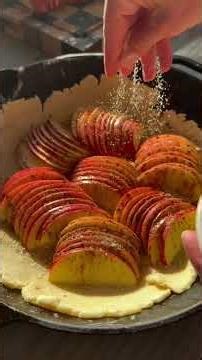 An Apple gallete - low effort and STUNNING!! • Pie crust recipe - @bromabakery 🫶🏼