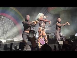Kesha - Cannibal (live)