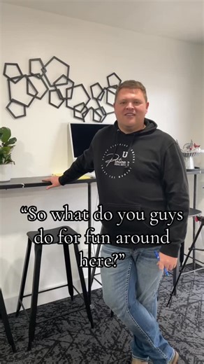 Big thanks to @jakemasters.mt for letting this happen😆😆 @clay.seccomb @kellie_sawyer_realtor #realestate #cooloffices #realtorofinstagram #realtorlife #montana #kevin #buttemontana #platinum #officevibes | Platinum Real Estate