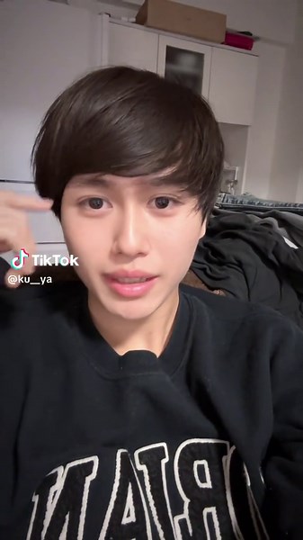 扇風機で乾かす懐かしい髪型