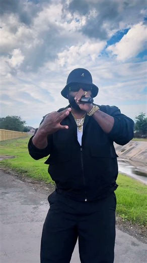 Wrist froze peice colder than a meat locker. Full video link in comments