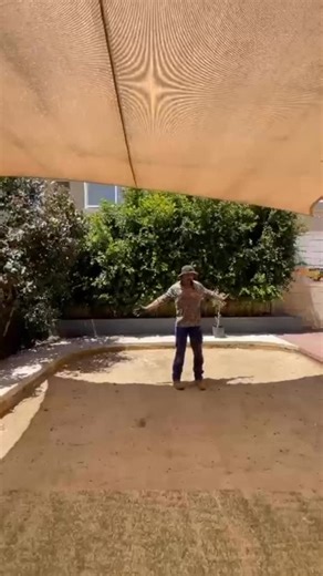 Over the holiday break, our back play area received a little extra love ✨ A refreshed sand play space, paired with the addition of natural wood chips, creates a rich multi-sensory outdoor environment for children to explore. Different textures underfoot, open-ended materials, and thoughtfully chosen outdoor toys invite creativity, problem-solving, and imaginative play to unfold naturally. These spaces aren’t just about play, they’re about giving children the freedom to build, dig, create, collab