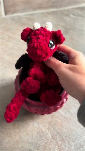Cute baby Dragon with a 3D printed egg 🥰 #crochet #cute #babydragon #dragon #dragonegg #dragoneggs
