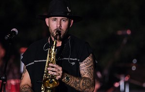 Jimmy Sax raconte la « galère » qui a failli gâcher le concert de Jul