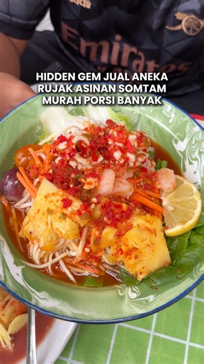iju on Instagram: "Somtam Thailand Viral dan Asinan dengan Isian Banyak dan Pilihan Menu Lengkap. Tempatnya Hidden Gem Tapi Orderan Rame. Gas Cobain Asinan Ning Mega‼️ #halogeng #asinanningmega #rekomendasimakanan #surabaya #foodfestontiktok"