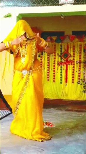 भाभी ने जबरदस्ती किया हल्दी परनाच#sortfeed #trending #lokgeet