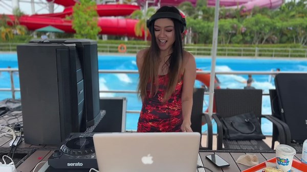 1.9K views · 6.5K reactions | Have you experienced water pool party? Join us with your friends! #AquaMusicMania #everyweekend #birthdaycelebrate #classmates #RainySeasonNotAfraidGetWet藍 | Aqua Planet | Facebook