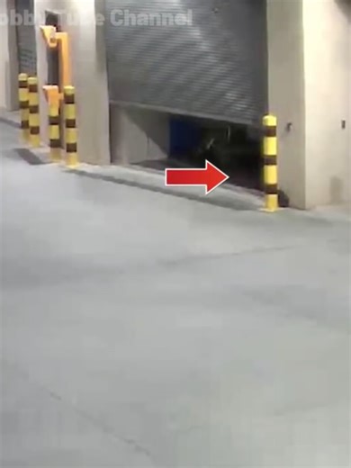 Rekaman Aneh CCTV: UFO dan Hantu Terekam di Kantor Polisi