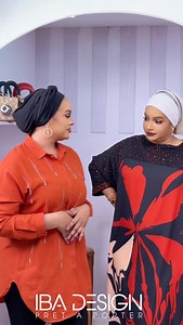 NOUVELLE COLLECTION 2025 👗 Robes longues & Tuniques simples ✨ Élégantes, confortables et adaptées à toutes les saisons. ✔️ Tissu de qualité ✔️ Coupe moderne ✔️ Tombé élégant 🔢 Tailles : 44 • 46 • 48 • 50 • 52 💰 Prix : Robe longue : 60.000 – 70.000 F Tunique simple : 25.000 F 📲 Commande WhatsApp : 00223 77 77 43 43 #outfitoftheday #foryou #pudeur | IBA Design