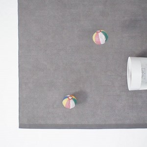 Maintain your peace and relaxation with Circulator Fan. It has a quiet operational noise, yet large air volume. Because the grill can be removed, cleaning is made simple. Now available at 10% OFF till 30 May. | MUJI Singapore