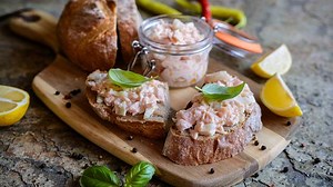 Co se zbytky v kuchyni? Do pomazánek s nimi. Zkuste tyto skvělé tipy a recepty