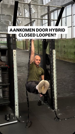 Ronnie van der Linden on Instagram: "Een nieuwe studie die aantoont dat lichaamsgewicht toeneemt bij mensen met T1D na start met een Hybride-Closed-Loop systeem? Dat laat de recente @diabeternl studie zien: - Bij jongeren ≤20 jaar kwam 66% aan in gewicht - Bij volwassenen >20 jaar kwam 52% aan in gewicht Ook mensen die al te zwaar waren op baseline kwamen vaak verder aan: - Jongeren met overgewicht: 60% kwam nog meer aan. - Volwassenen met BMI >25: 55% kwam nog meer aan. En: hoe hoger het HbA1c