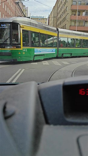 Asuin näillä huudeilla neljässä eri osoitteessa. Leppoisaa aluetta. Entinen kotikatu flemari on tehty osittain kävelykaduksi. Pitää opetella uudet reitit. #suomitiktok #kävelykatu #fleminginkatu #kallio #stadi