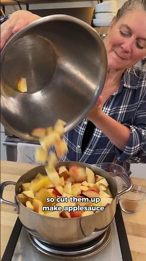 Let's Cook Homemade Applesauce!