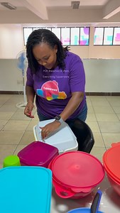 Our Tupperware breakfast is giving me all the cozy vibes ☀️🥣! We prep, cook, and even serve everything in Tupperware—because why not make every part of your morning simple and beautiful? ✨ Tell me… what did you see that made you go 😍 and you need to have in your kitchen? #TupperwareLove #TupperwareKitchen #KitchenLuxeByKui #BreakfastGoals #mealprepmadeeasy #CozyBreakfast #HomeMadeWithLove #KitchenInspo #MorningVibes #serveitbeautifully #kuiskitchen | Kui's Kitchen