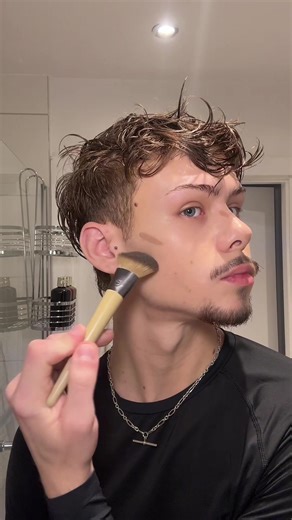 Boy Glam Makeup: Tips and Tricks for Stunning Looks