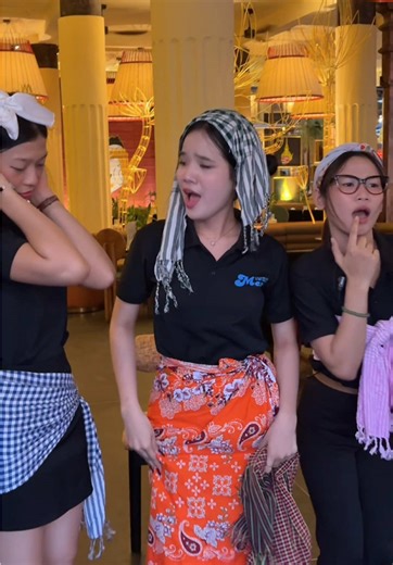 ឲ្យណាកន្ទូចកូនម៉ែ 🥳🥳🥳#mesarestaurant #pubstreet #song #music