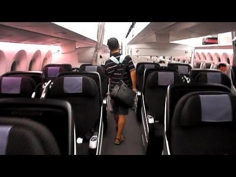 JAL ボーイング787のバシネットシート（先頭座席）に乗ってみました。