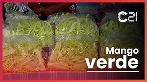 🥭🔥 Para los amantes del mango en todas sus formas, aquí les traemos unas opciones que les harán agua la boca 🤤 Algunos lo prefieren con extra picante 🌶️ y otros hasta con cilantro 🌿🤯 ¿Cómo lo disfruta usted? 😋 | Código 21