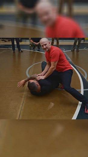 WHAT IS THE IMPORTANCE OF SKILL BUILDERS? Our curriculum utilizes skill-building techniques that form the foundation of effective defensive tactics. Skill builders are then seamlessly integrated into advanced techniques as the course progresses. They ensure every officer, regardless of experience or skill level, grasps and executes the techniques with precision and confidence. | Effective Fitness Combatives