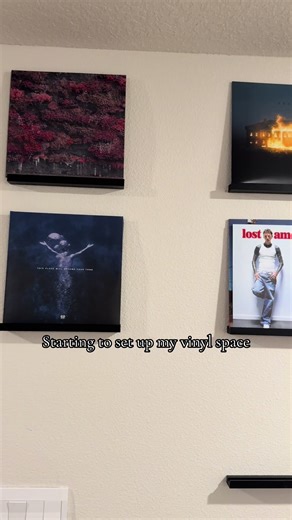 I have a few signed vinyls, and some vintage vinyls I’ve collected through the years. Right now I’ve chose to just put some of my favorite albums out. I’ll figure out my vintage vinyl wall soon enough. It’s so hard choosing the ones you actually display, no one warned me.